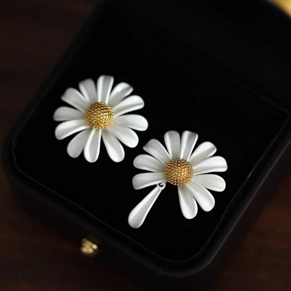 Kate Spade earrings flower earrings